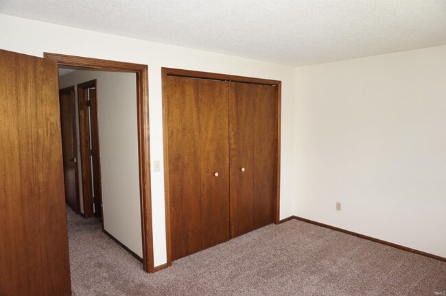 Building Photo - 10623 Oak Valley Rd