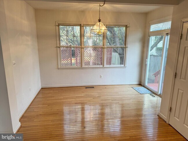 Building Photo - A rare opportunity to experience spacious, sophisticated living in a premier location.