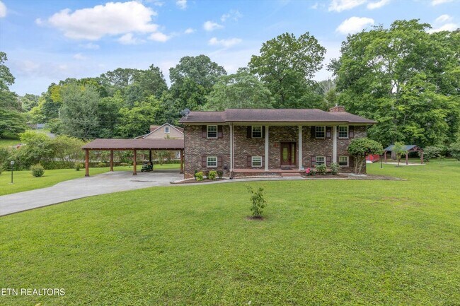 Building Photo - 1301 Chert Pit Rd