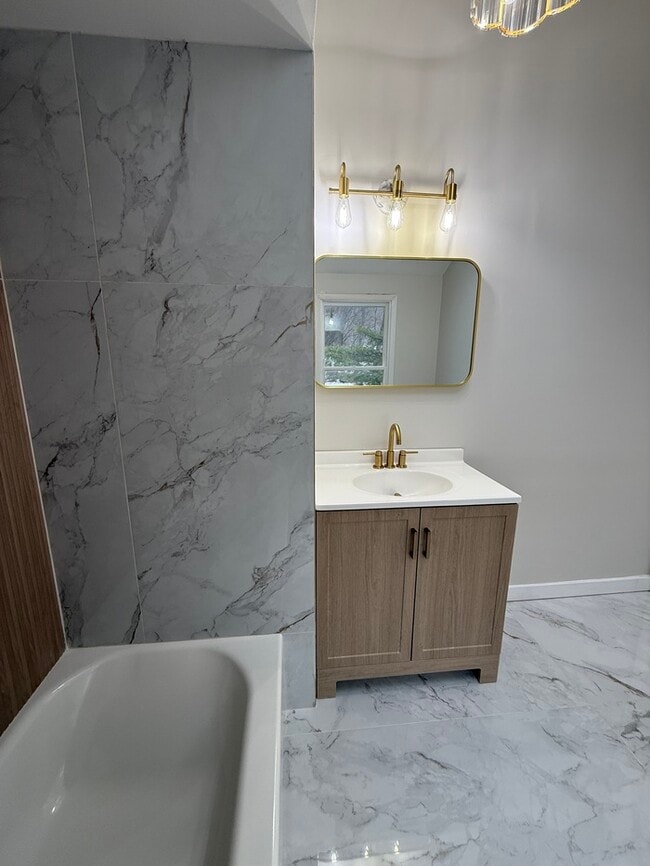 Building Photo - 92 Fairview Ave