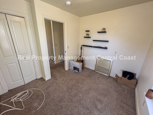 Building Photo - AVAILABLE NOW / SHARED HOME - 2 Bedrooms A...