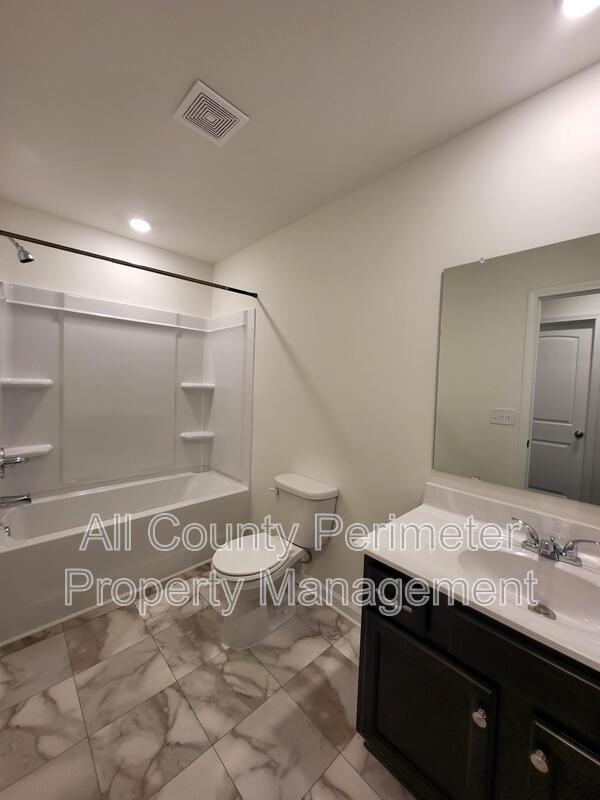 Building Photo - 52 Berry Dr
