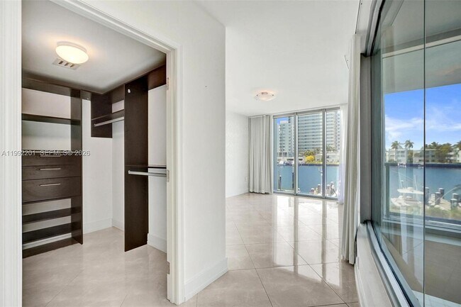 Building Photo - 7928 East Dr