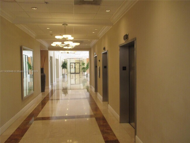 Building Photo - 1865 Brickell Ave