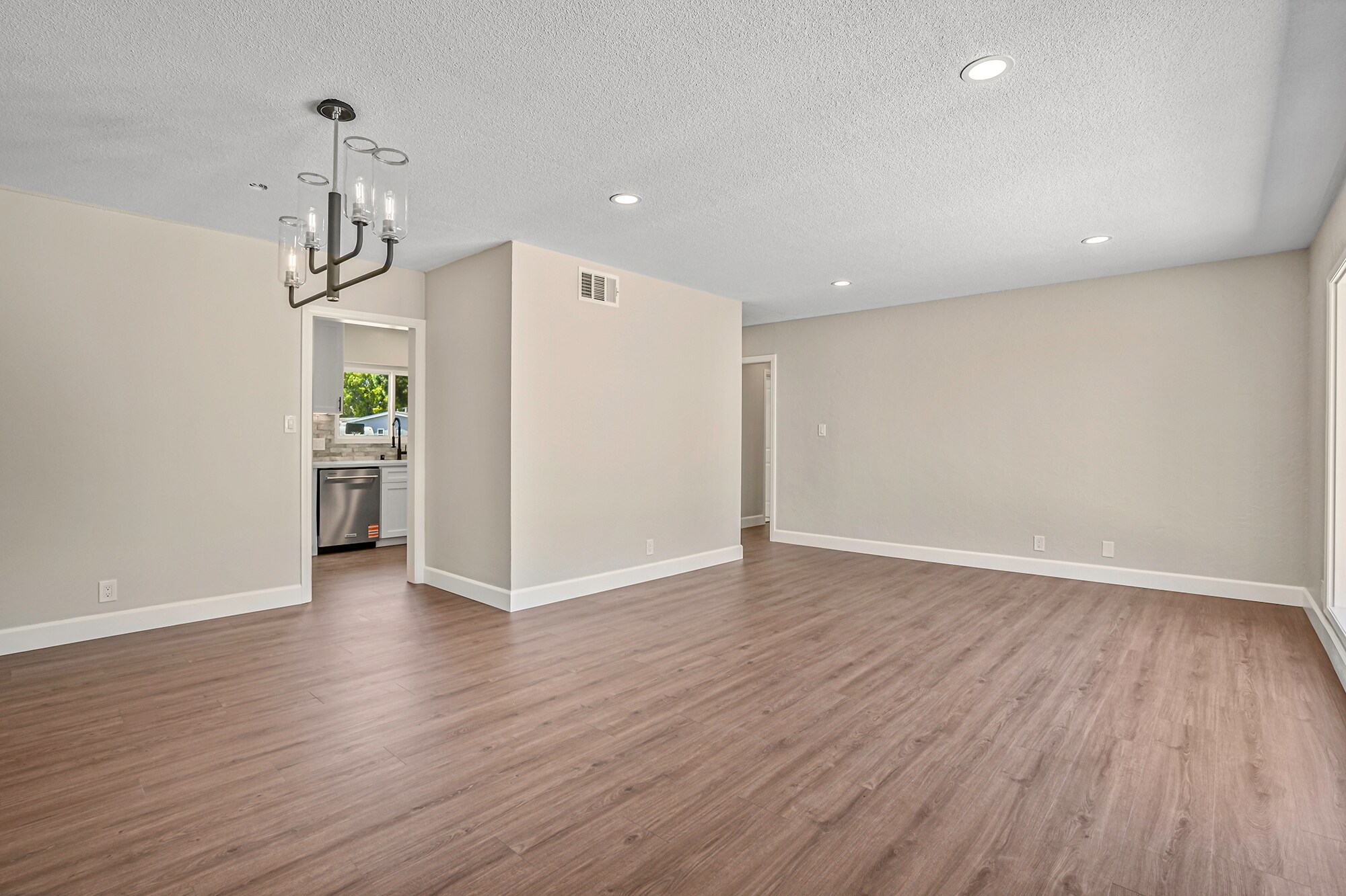 Building Photo - 5981 E Belen St