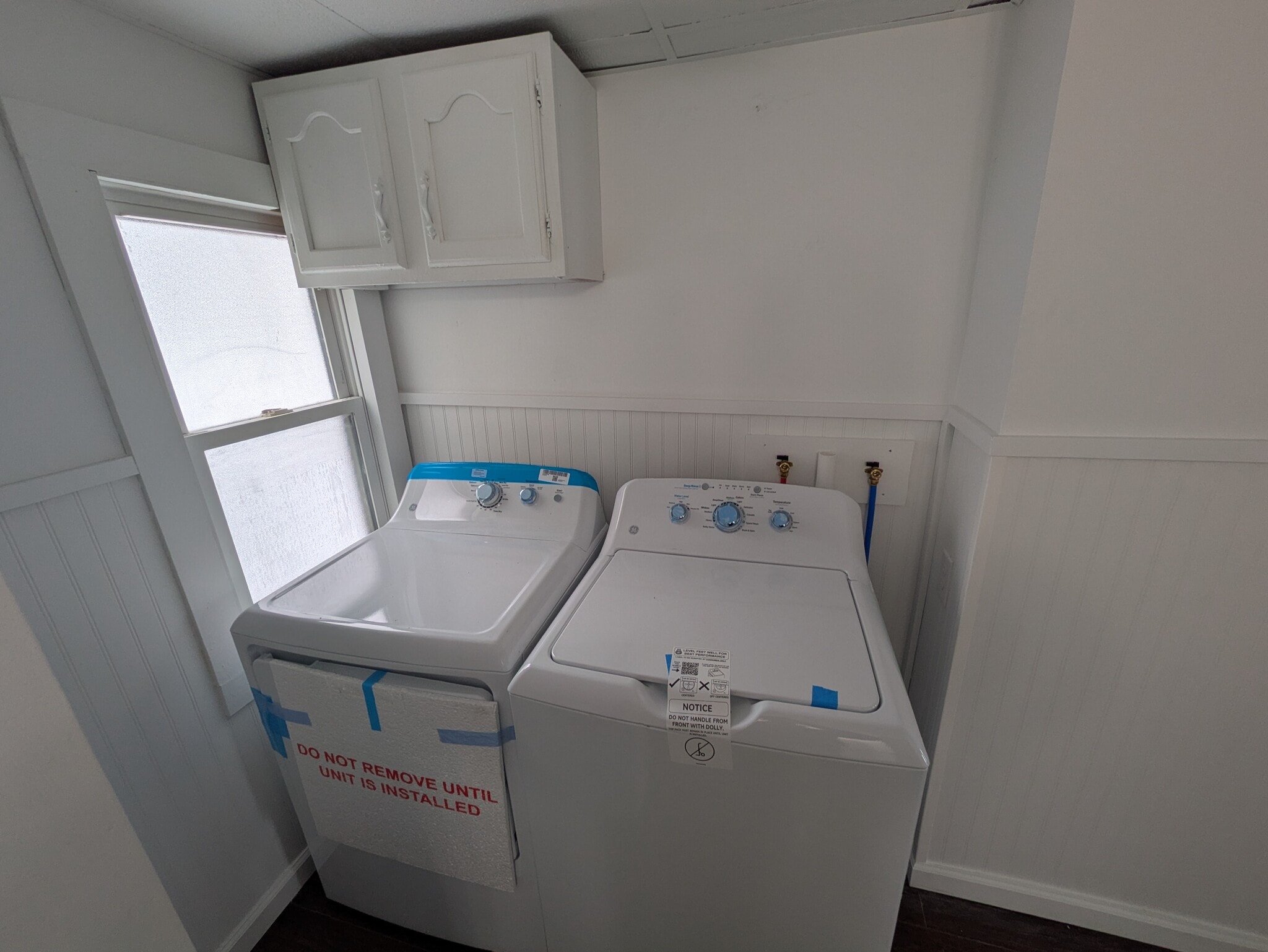 Building Photo - 148 Maple St