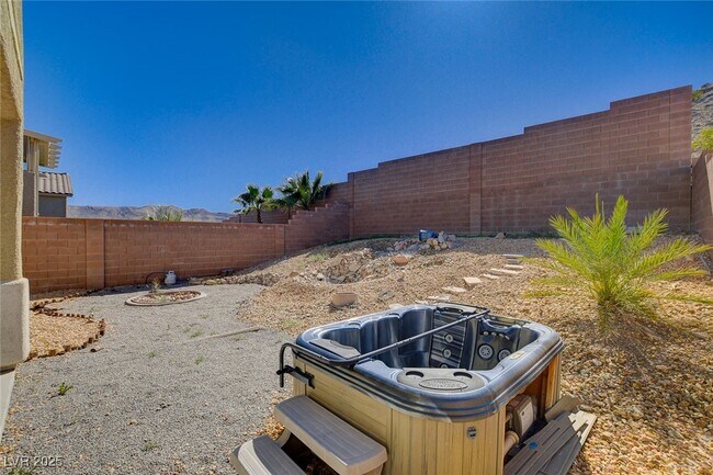 Building Photo - 11215 Dahlia Grove St