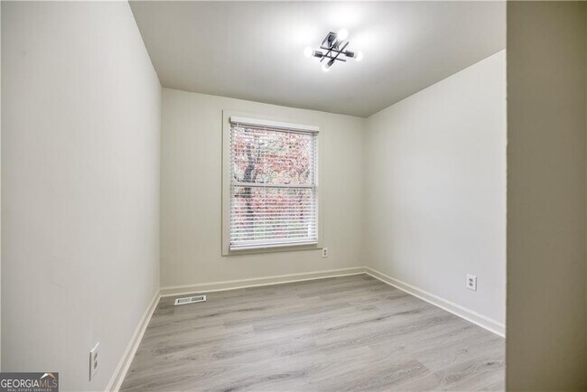 Building Photo - 3254 Newcastle Way