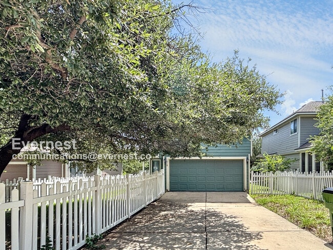 Building Photo - 1018 Monadale Trail