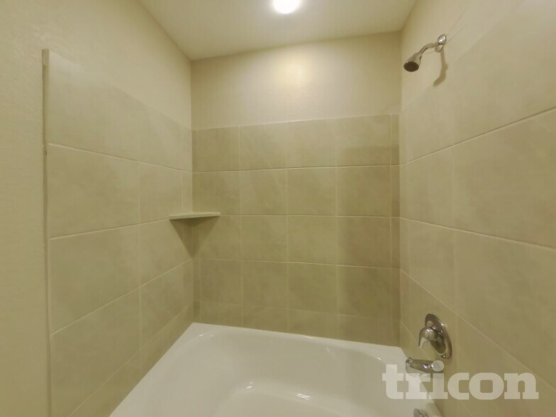 Building Photo - 1740 Clairborne Ct
