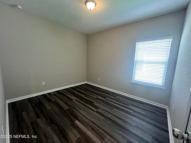 Building Photo - 15825 Stedman Lake Dr