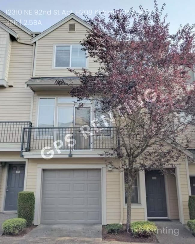 Primary Photo - Charming Redmond Townhouse for Rent