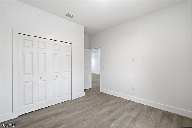 Building Photo - 1431 NW 17th Ave