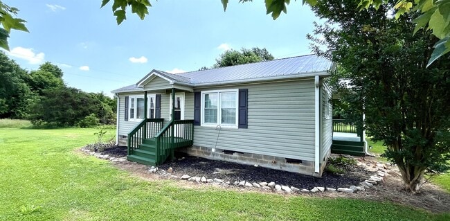 Primary Photo - 393 Snow Creek Rd