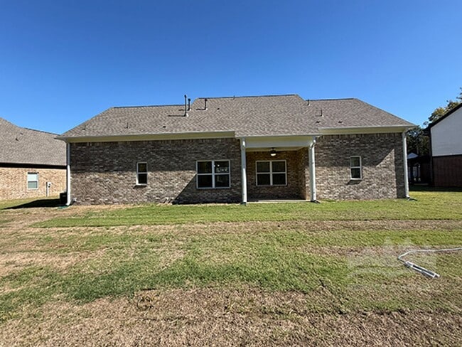Building Photo - Beautiful NEW BUILD in Olive Branch, MS!