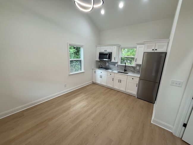 Building Photo - NEW CONSTRUCTION PRE-LEASING FOR AUGUST 2026!