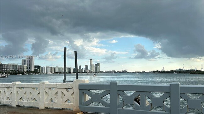 Building Photo - 1619 Jefferson Ave