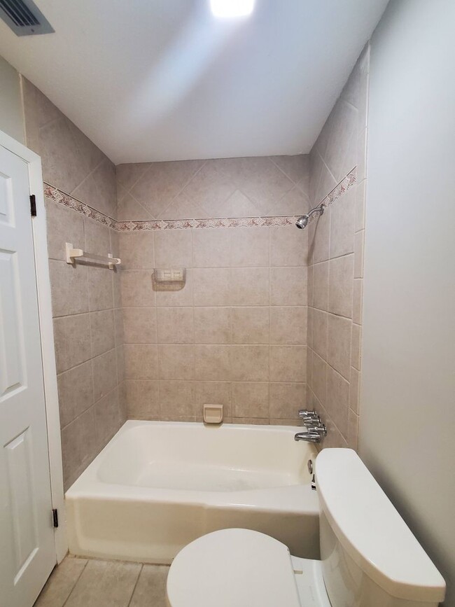 Building Photo - Your Perfect Rental Home in Valdosta, GA