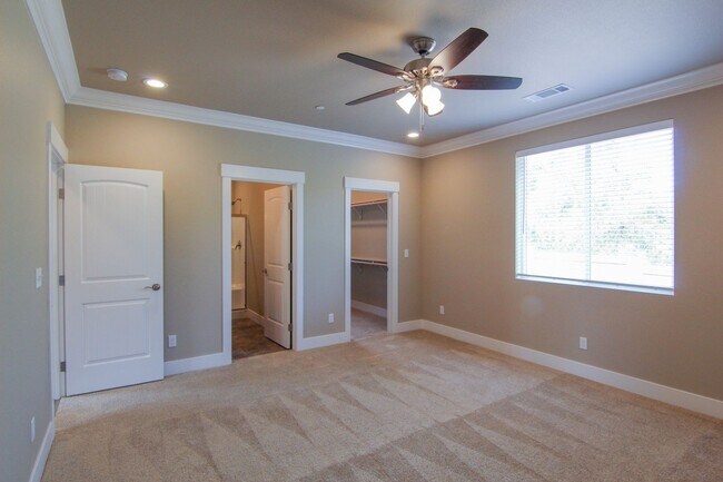 Building Photo - Brand New Build!