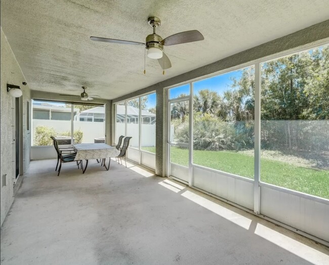 Screened in Patio - 5225 NW Wisk Fern Cir