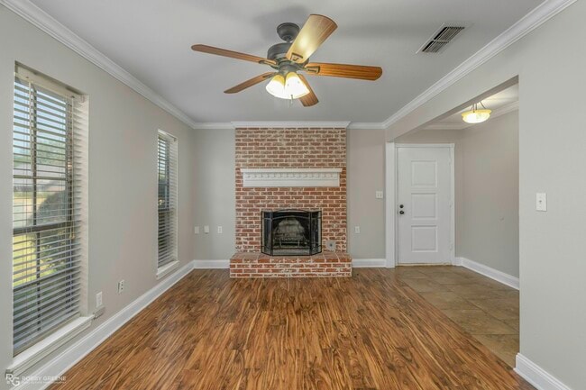 Building Photo - 10001 Stratmore Cir