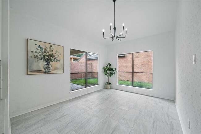 Building Photo - 4731 N Cashel Cir