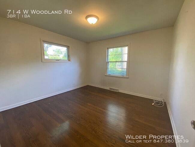 Building Photo - 714 W Woodland Rd