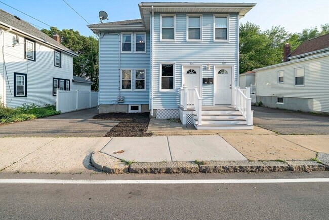 Building Photo - 929-931-931 Sea St