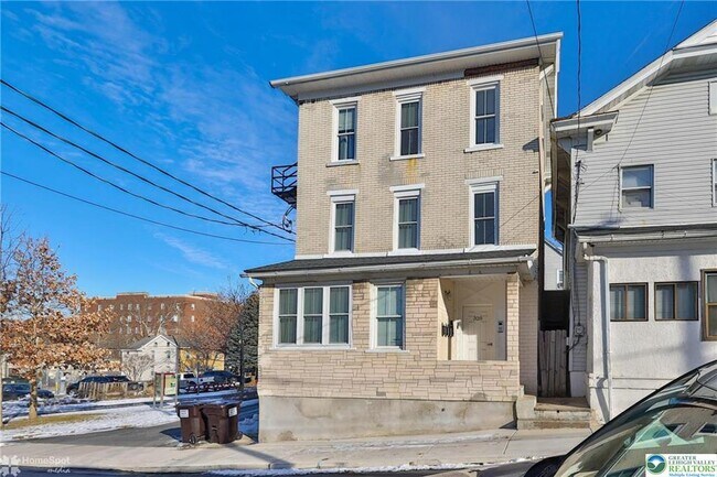 Building Photo - 328 Polk St