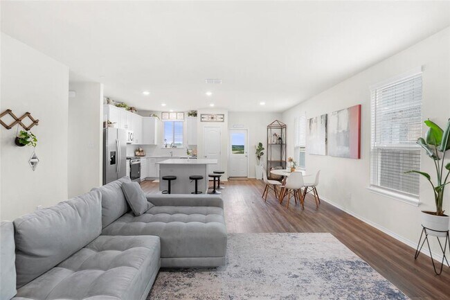 Building Photo - 196 Sweetleaf Dr