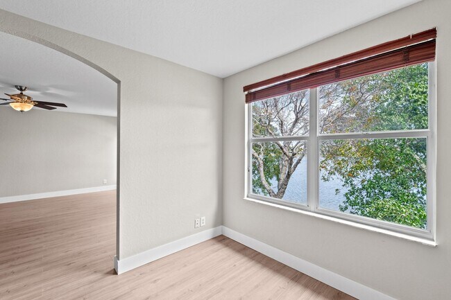 Building Photo - 266 Berenger Walk