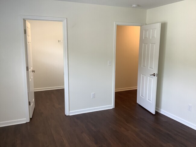 Building Photo - 6 Vista Rose Ct