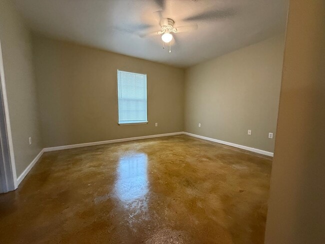 Building Photo - 45129 Durbin Rd