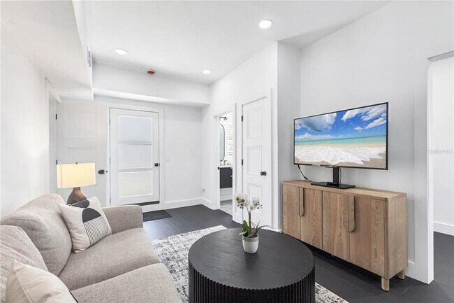 Building Photo - 35 Aegean Ave