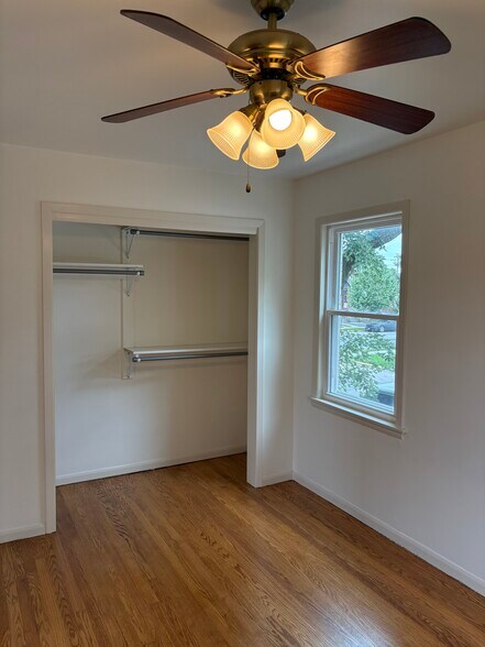 Building Photo - 3605 N Osceola Ave