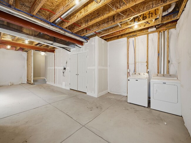 Building Photo - 2304 Winding Dr