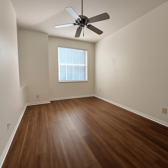 Building Photo - 1397 Holly Glen Run