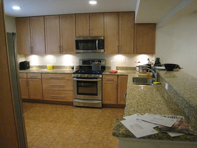 Building Photo - 858 New Mark Esplanade