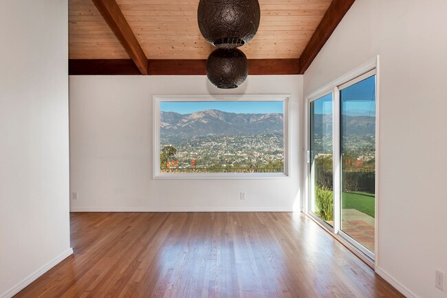 Building Photo - 2,300sq ft. Mesa Home with Amazing Views!