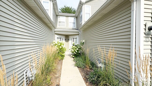 Building Photo - 391 Maidstone Ct