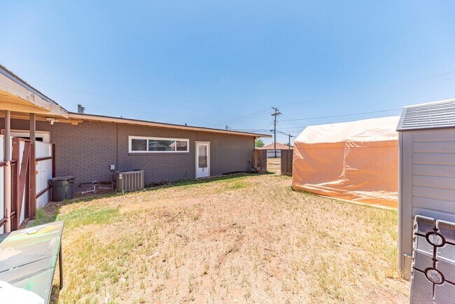 Building Photo - 2901 Nabors Ln