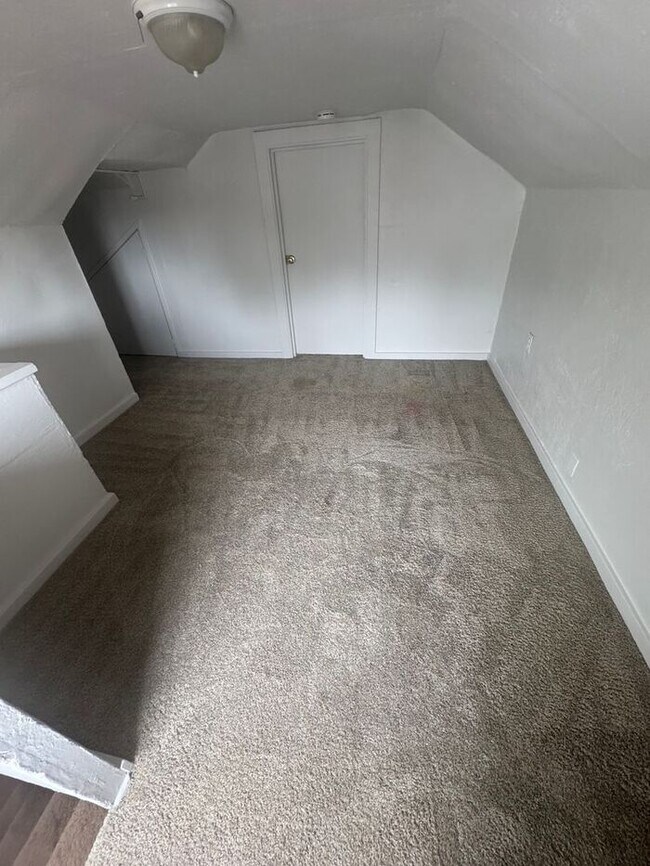 Building Photo - All-Inclusive 3BR For Rent!