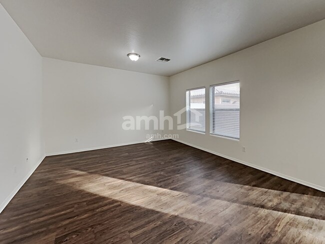 Building Photo - 6335 W Branham Ln
