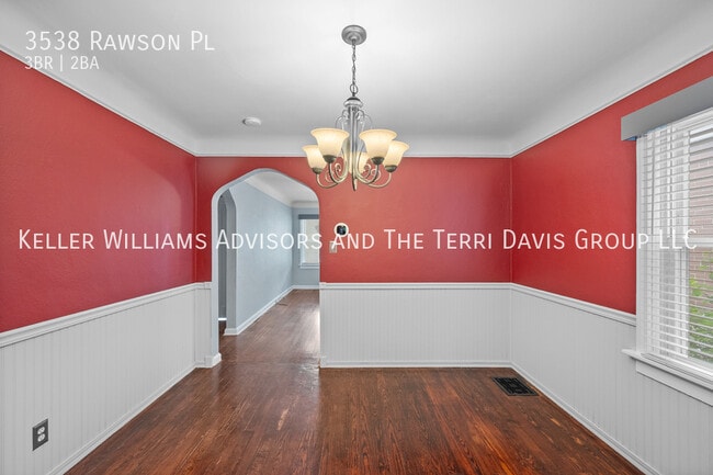 Building Photo - 3538 Rawson Pl