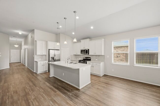 Building Photo - 14739 Sweetwater Dr