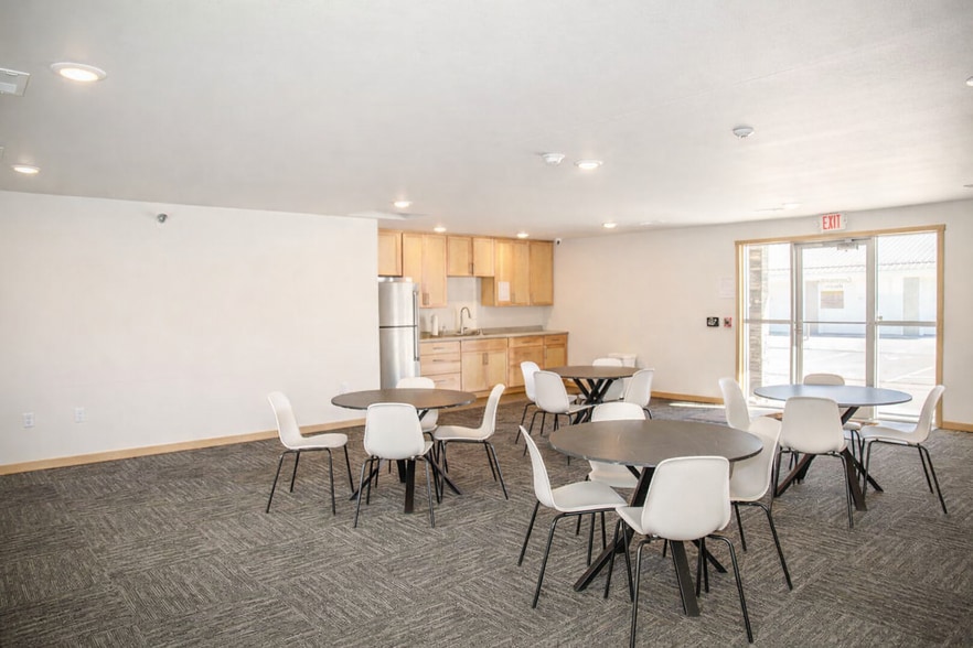 Building Photo - 9522 E 16 Frontage Rd