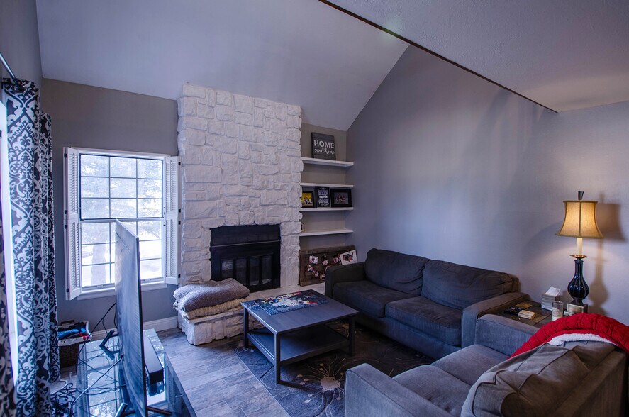 Building Photo - 272 Cobblestone Dr