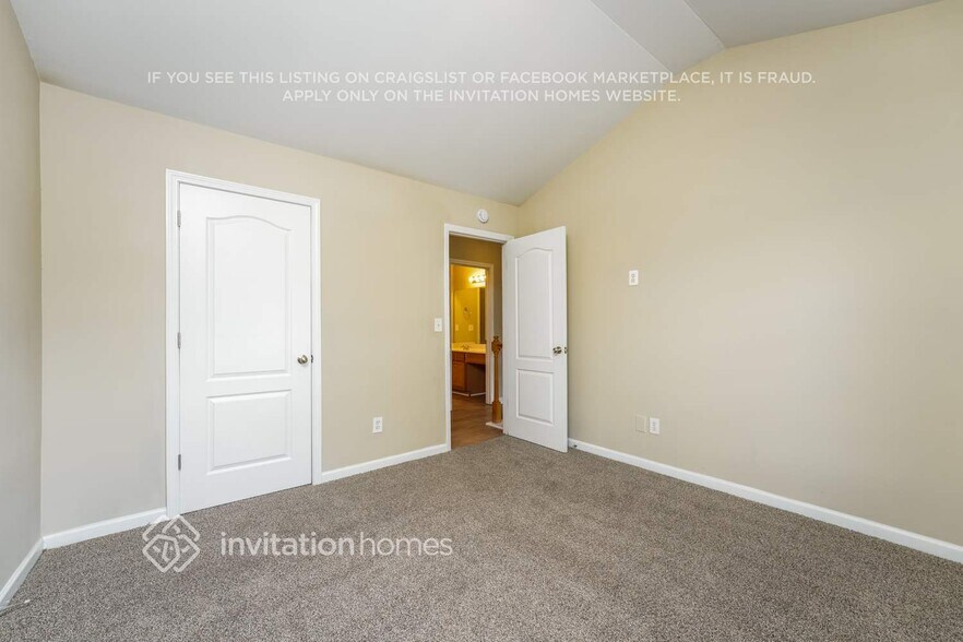 Building Photo - 610 Simonton Crest Dr SE