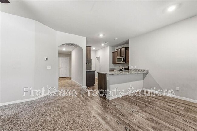 Building Photo - 1708 Burgundy Dr