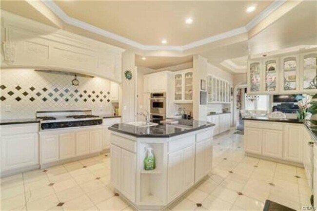 Primary Photo - 22537 N Summit Ridge Cir